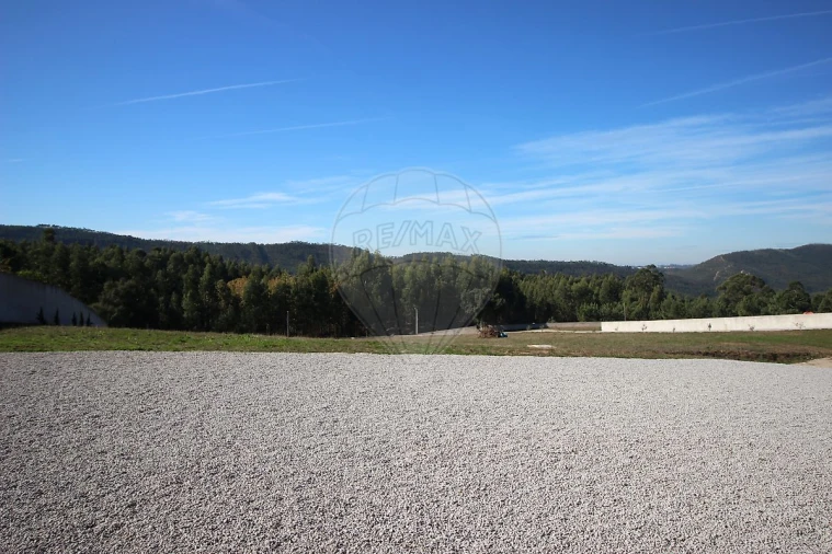 Moradia T4 para Venda em Aguiar de Sousa Foto 33