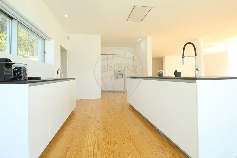 Moradia T4 para Venda em Aguiar de Sousa Foto 47