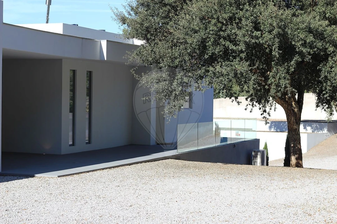 Moradia T4 para Venda em Aguiar de Sousa Foto 44