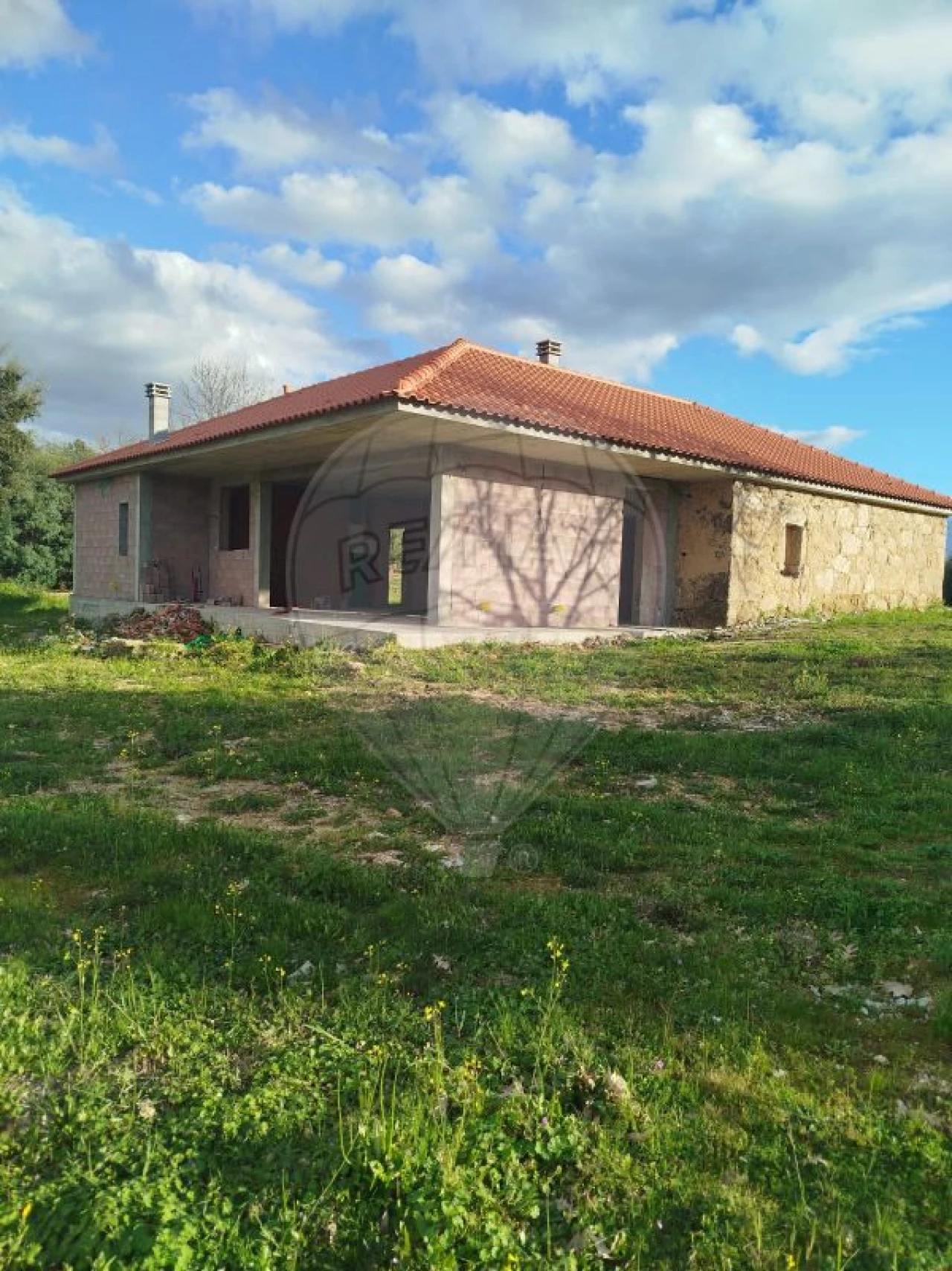 Moradia T4 para Venda em Teixoso e Sarzedo Foto 2