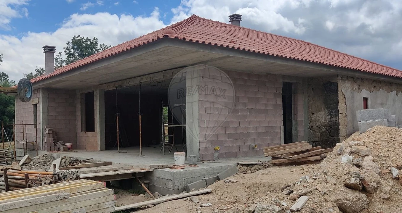 Moradia T3 para Venda em Teixoso e Sarzedo Foto 14