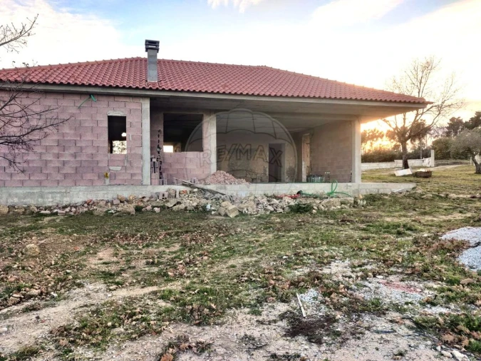 Moradia T4 para Venda em Teixoso e Sarzedo Foto 13