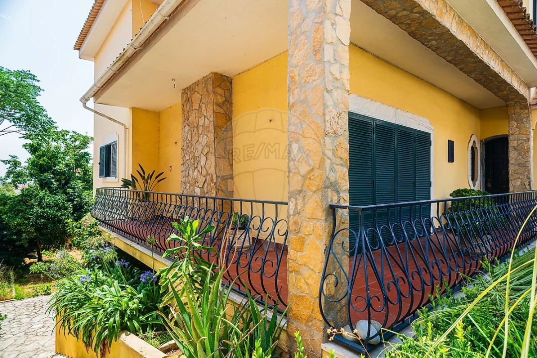 Moradia T4 para Venda em Ramada e Caneças Foto 34