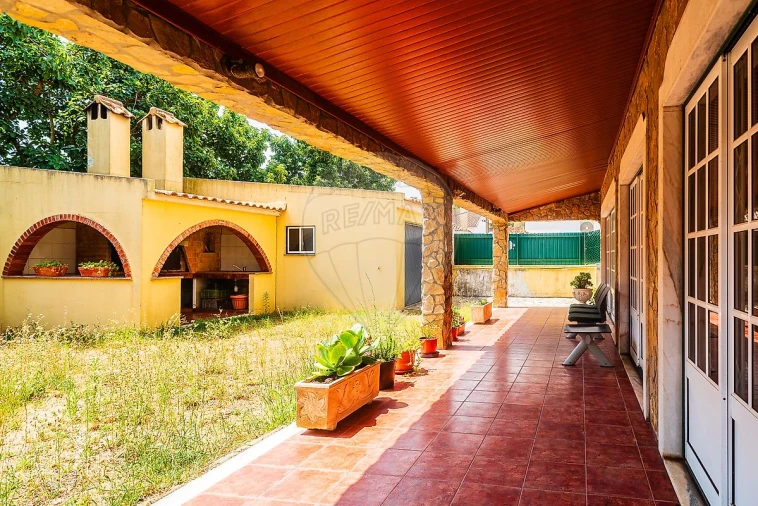 Moradia T4 para Venda em Ramada e Caneças Foto 30