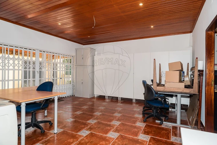 Moradia T4 para Venda em Ramada e Caneças Foto 26