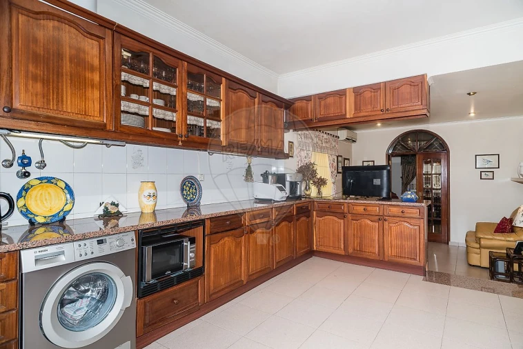 Moradia T4 para Venda em Ramada e Caneças Foto 17