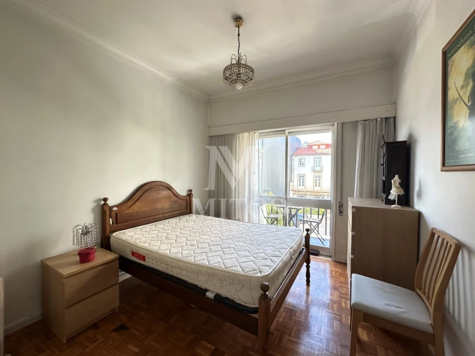 Apartamento T3 para Arrendamento em Santa Maria Maior e Monserrate e Meadela Foto 8