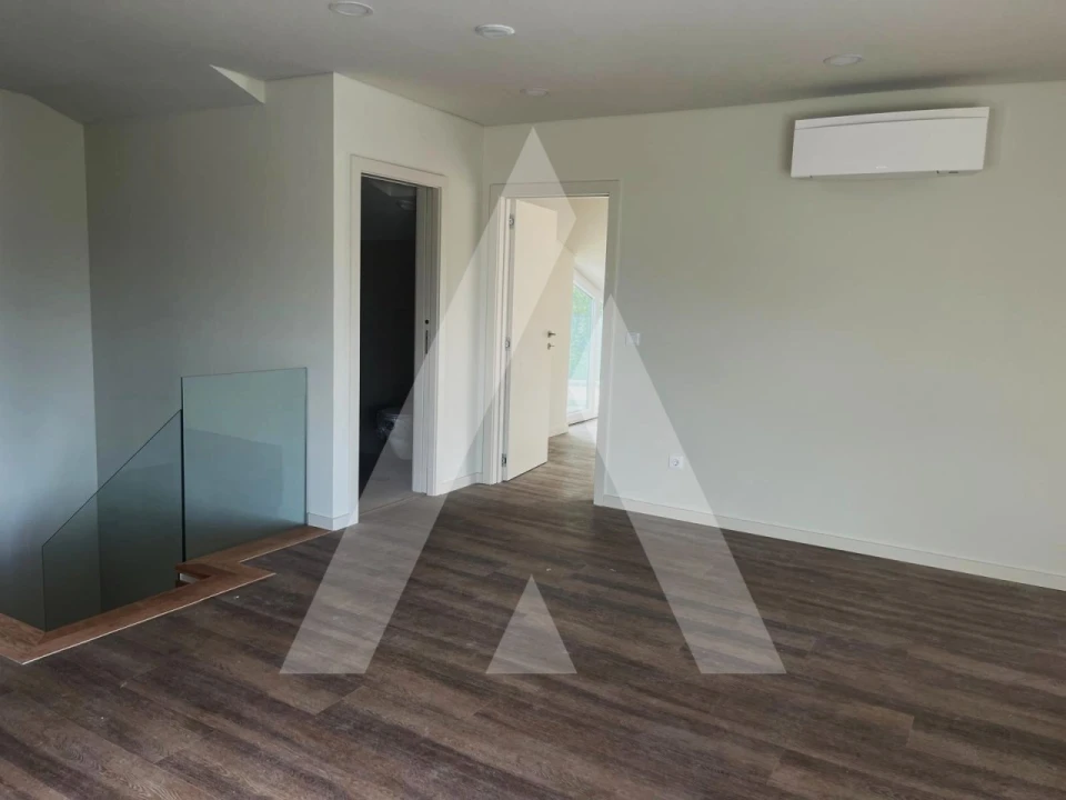 Apartamento T3 para Venda em Viseu Foto 10