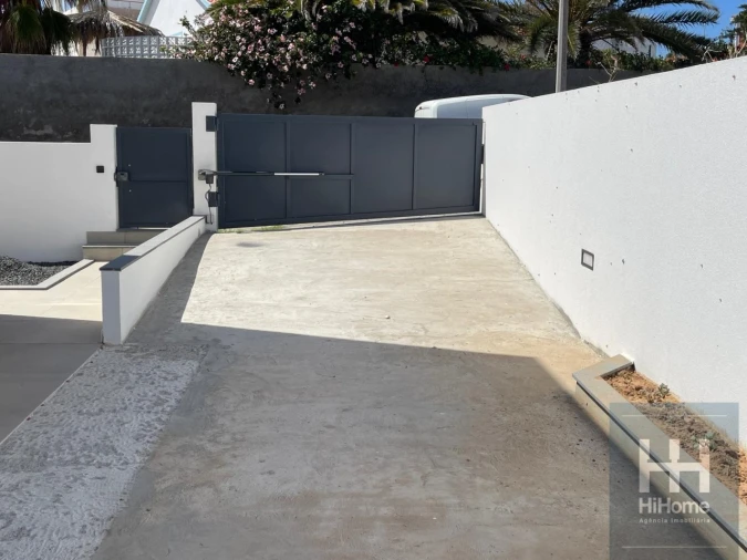 Moradia T2 para Venda em Porto Santo Foto 22