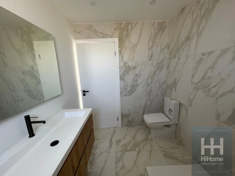 Moradia T2 para Venda em Porto Santo Foto 8