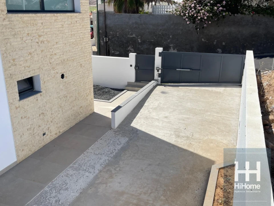 Moradia T2 para Venda em Porto Santo Foto 22