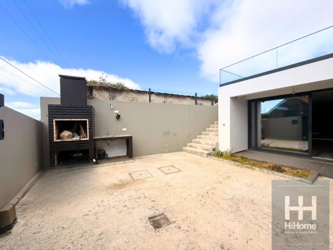 Moradia T3 para Venda em Fajã da Ovelha Foto 2