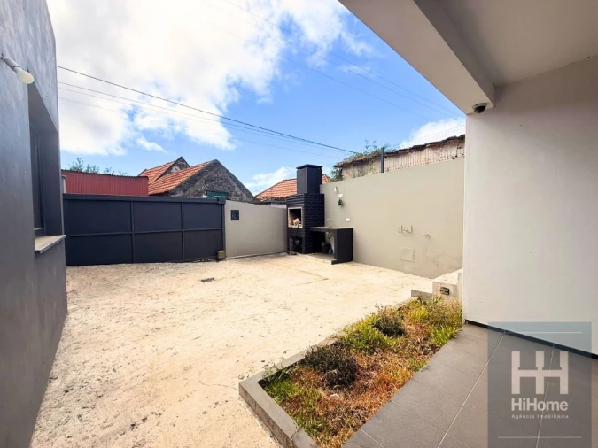 Moradia T3 para Venda em Fajã da Ovelha Foto 10