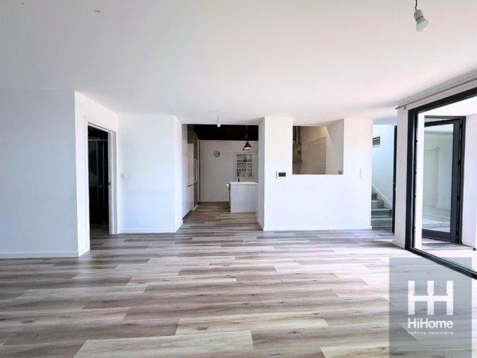 Moradia T3 para Venda em Fajã da Ovelha Foto 7