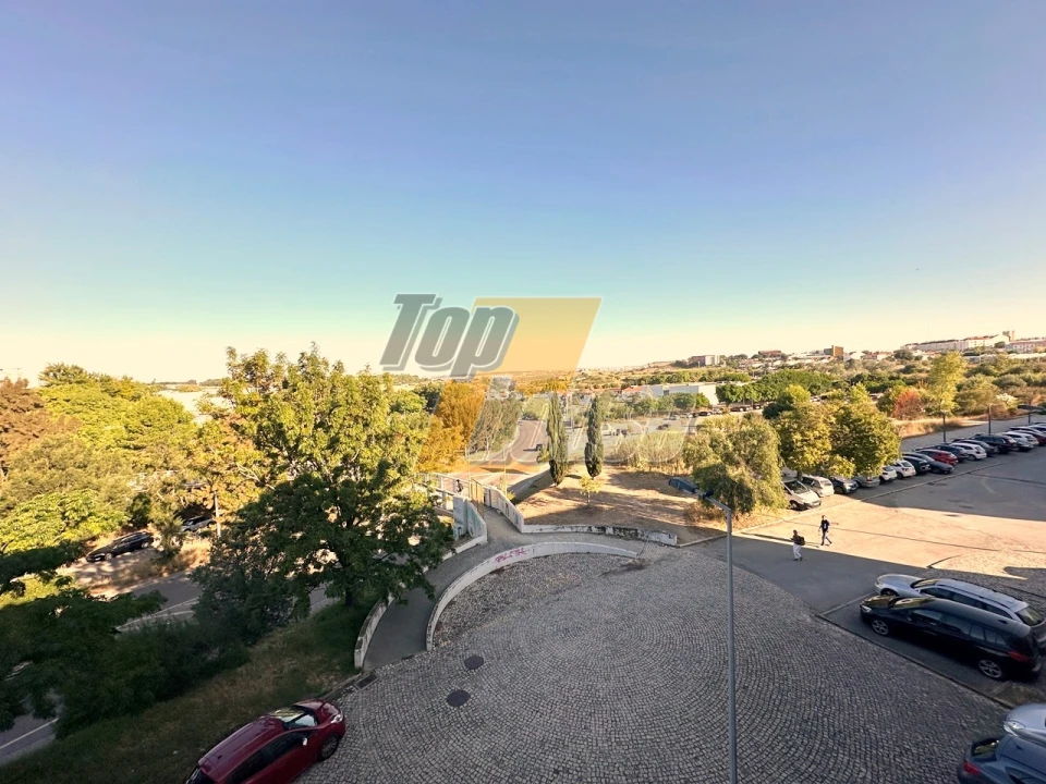 Apartamento T2 para Venda em Caparica e Trafaria Foto 15