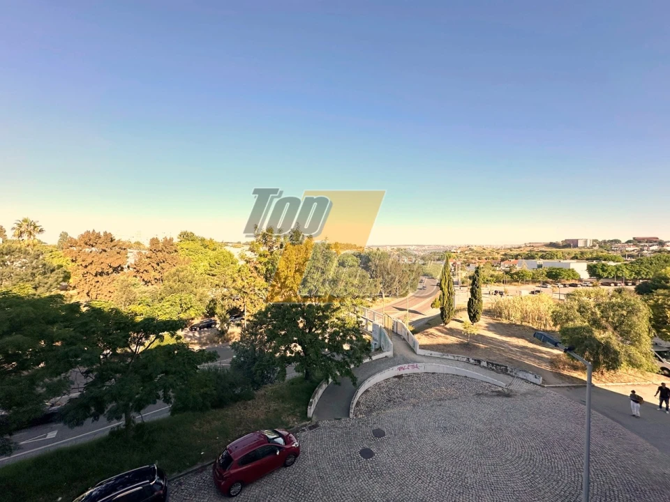 Apartamento T2 para Venda em Caparica e Trafaria Foto 16