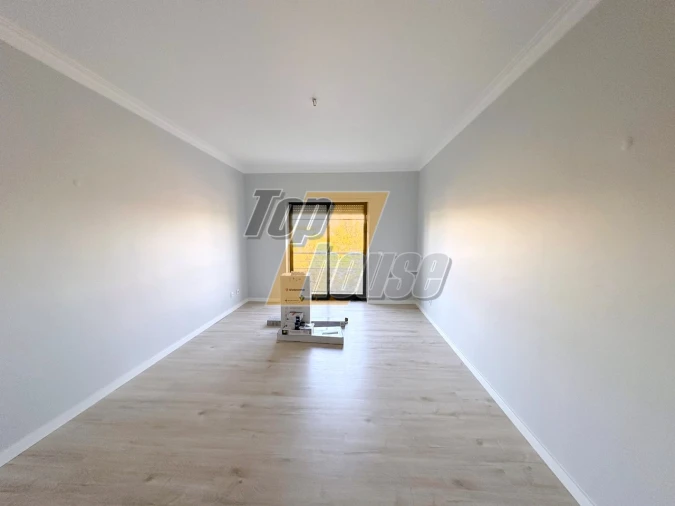 Apartamento T2 para Venda em Caparica e Trafaria Foto 5