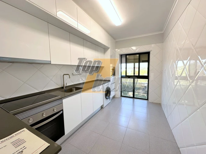 Apartamento T2 para Venda em Caparica e Trafaria Foto 2