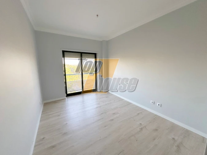 Apartamento T2 para Venda em Caparica e Trafaria Foto 8