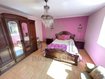 Moradia T2 para Venda em Atouguia da Baleia