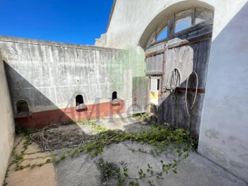 Moradia T2 para Venda em Atouguia da Baleia