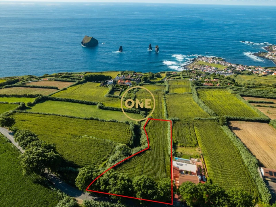 Terreno para Venda em Mosteiros Foto 1