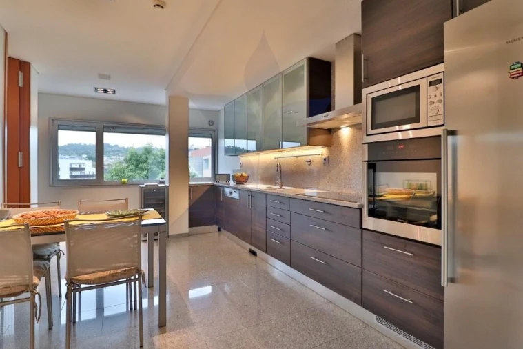 Apartamento T3 para Venda em Nogueiró e Tenões Foto 2