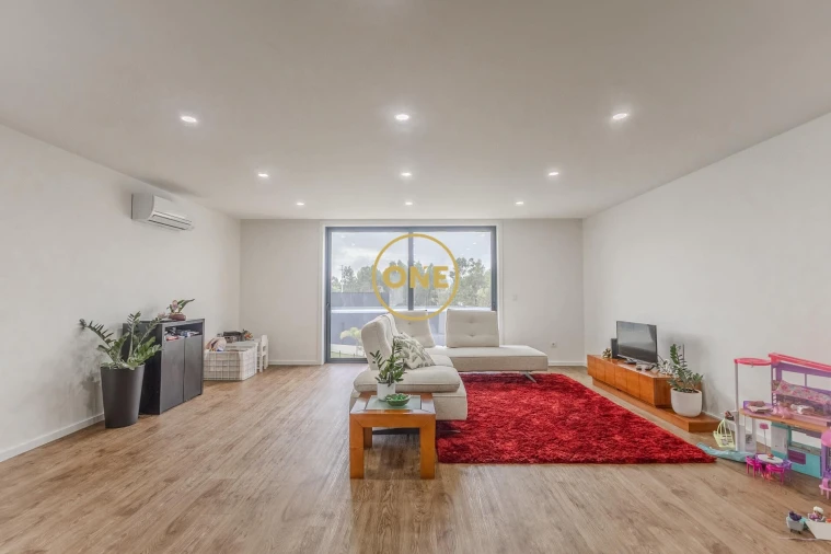 Moradia T3 para Venda em Nine Foto 4