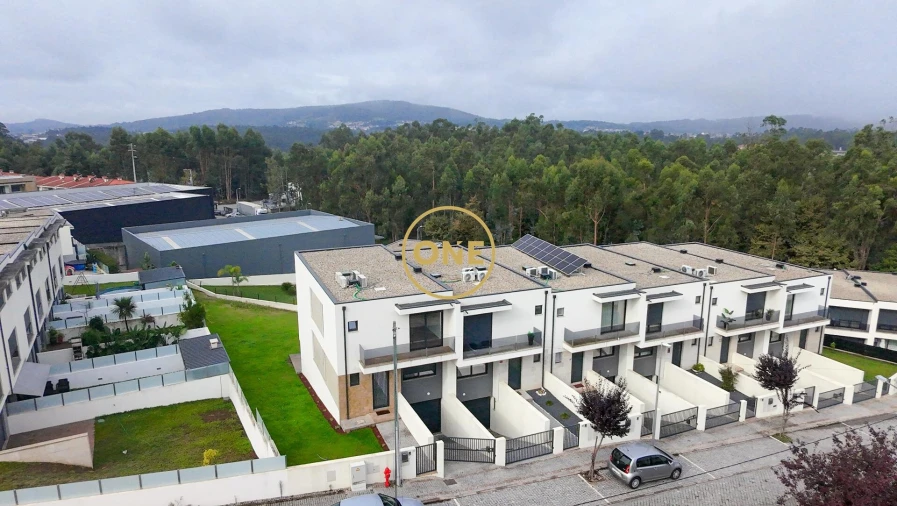 Moradia T3 para Venda em Nine Foto 15