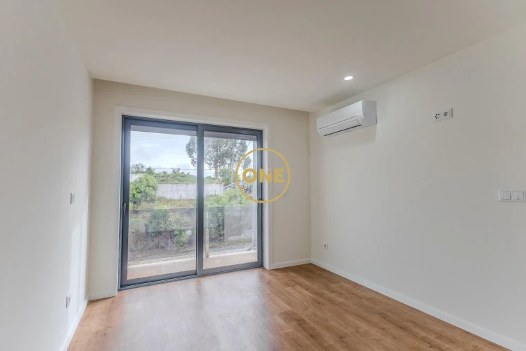 Moradia T3 para Venda em Nine Foto 9