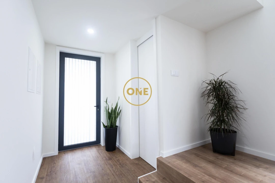 Moradia T3 para Venda em Carreira e Fonte Coberta Foto 5