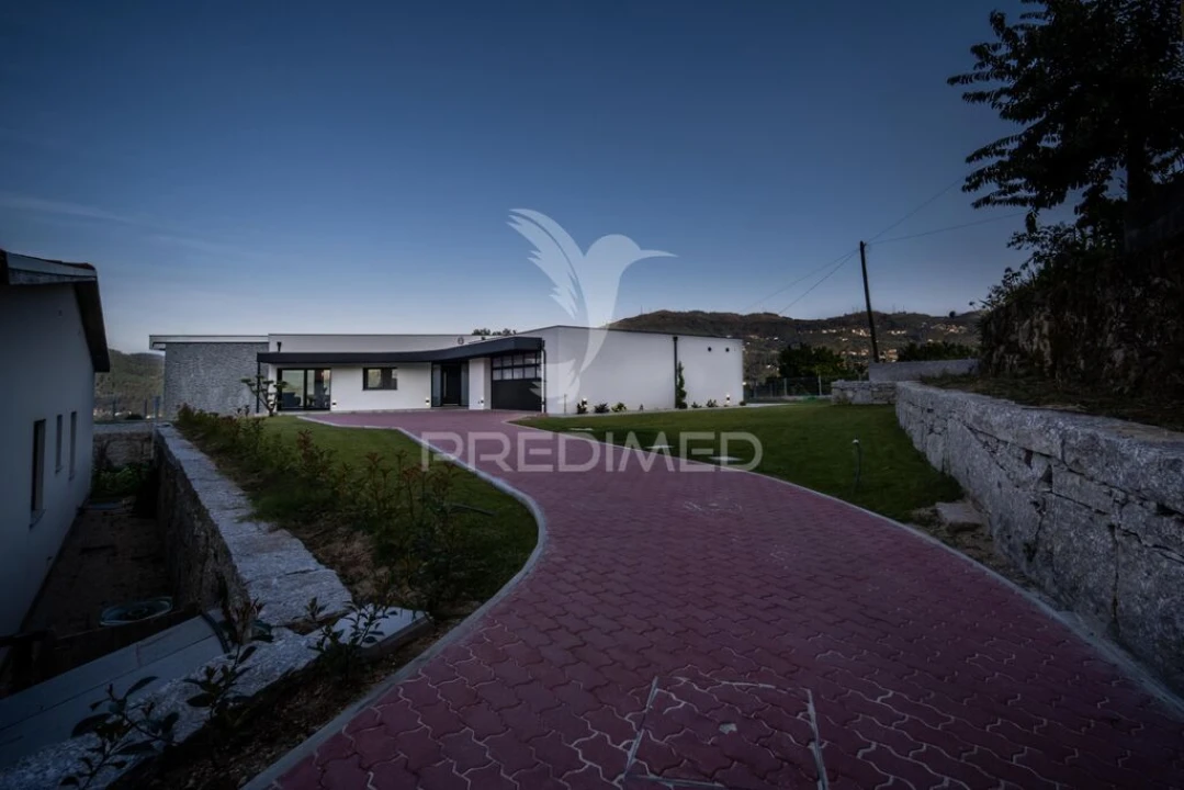 Moradia T3 para Venda em Rio Caldo Foto 8