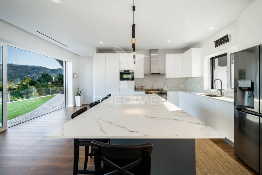 Moradia T3 para Venda em Rio Caldo Foto 17