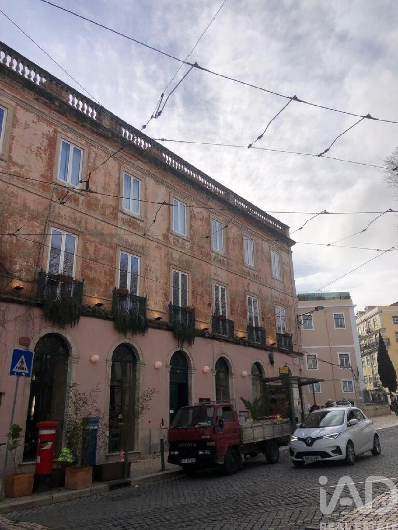 Prédio para Arrendamento em Estrela Foto 1