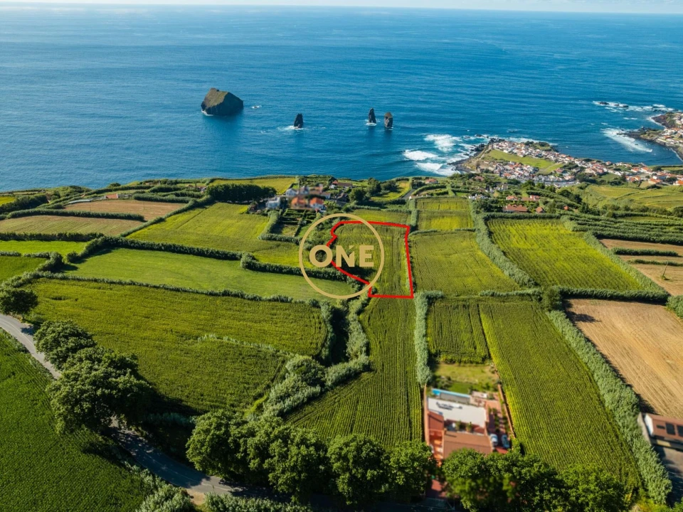 Terreno para Venda em Mosteiros Foto 1