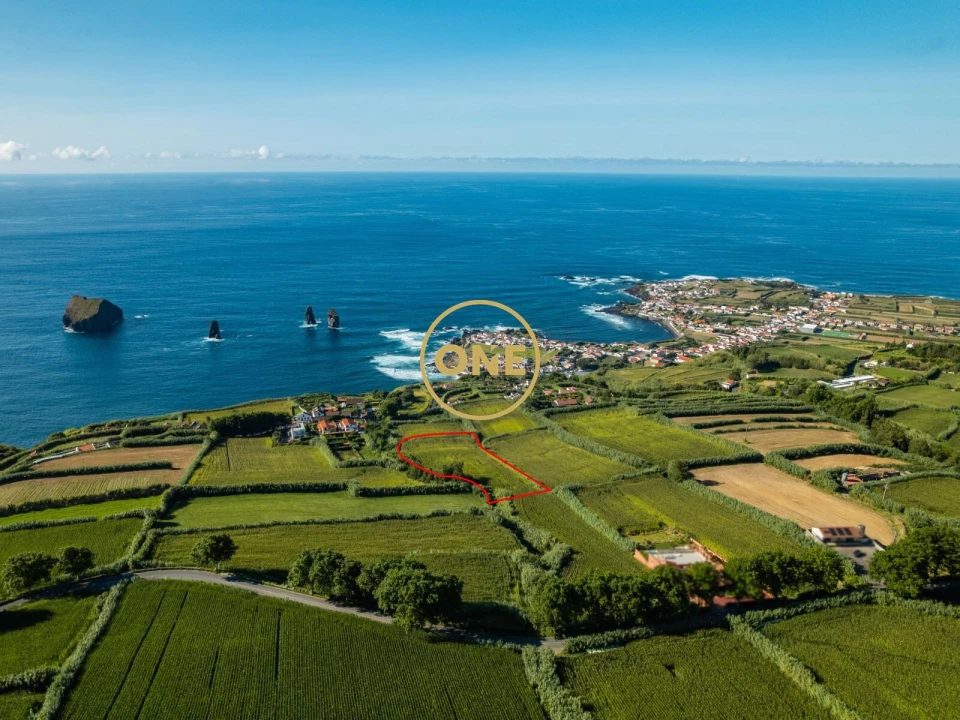 Terreno para Venda em Mosteiros Foto 2
