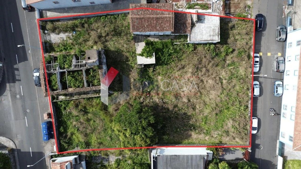 Terreno para Venda em Praia da Vitoria (Santa Cruz) Foto 16