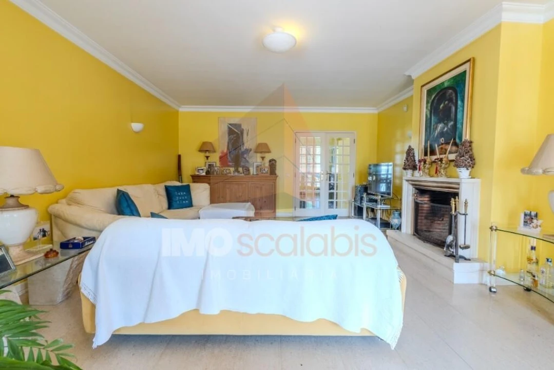 Moradia T4 para Venda em Vale de Santarem Foto 16