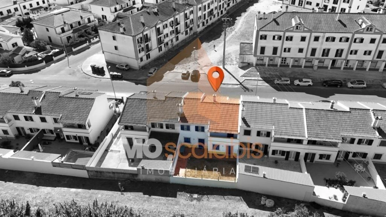 Moradia T4 para Venda em Vale de Santarem Foto 10