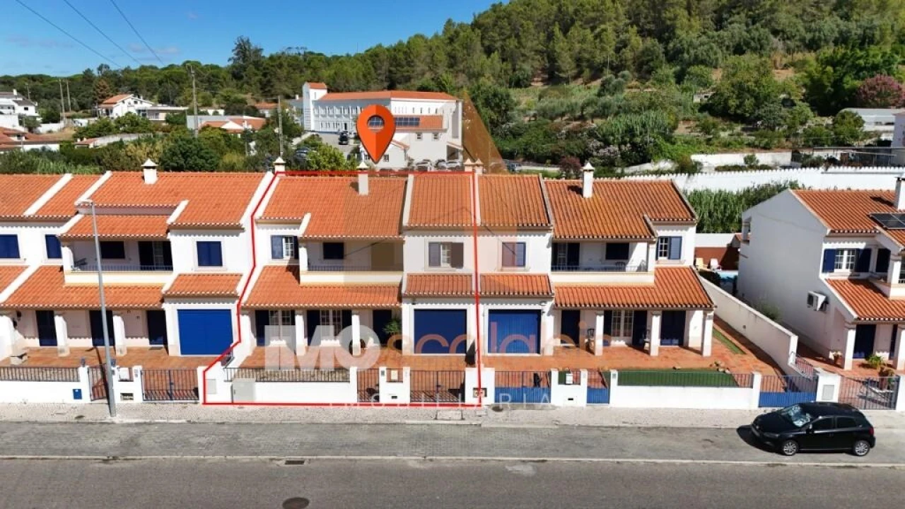 Moradia T4 para Venda em Vale de Santarem Foto 4