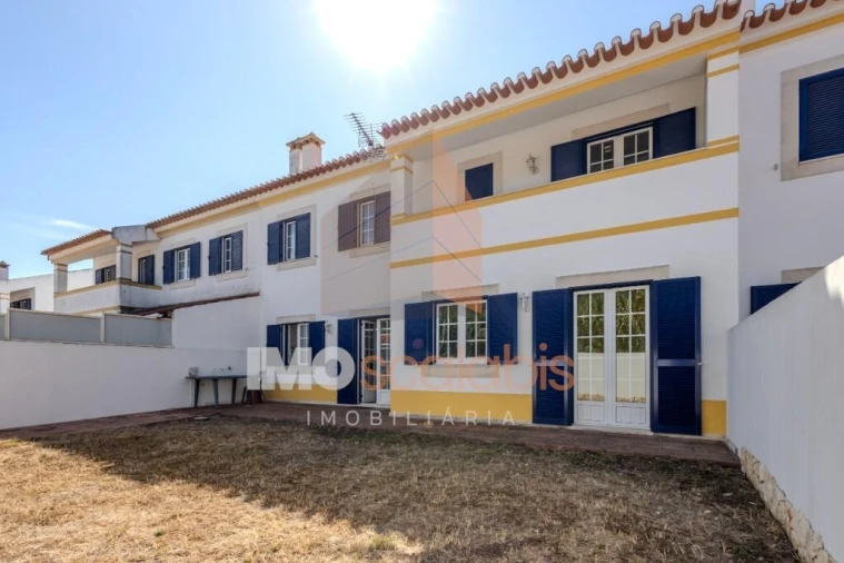 Moradia T4 para Venda em Vale de Santarem Foto 36