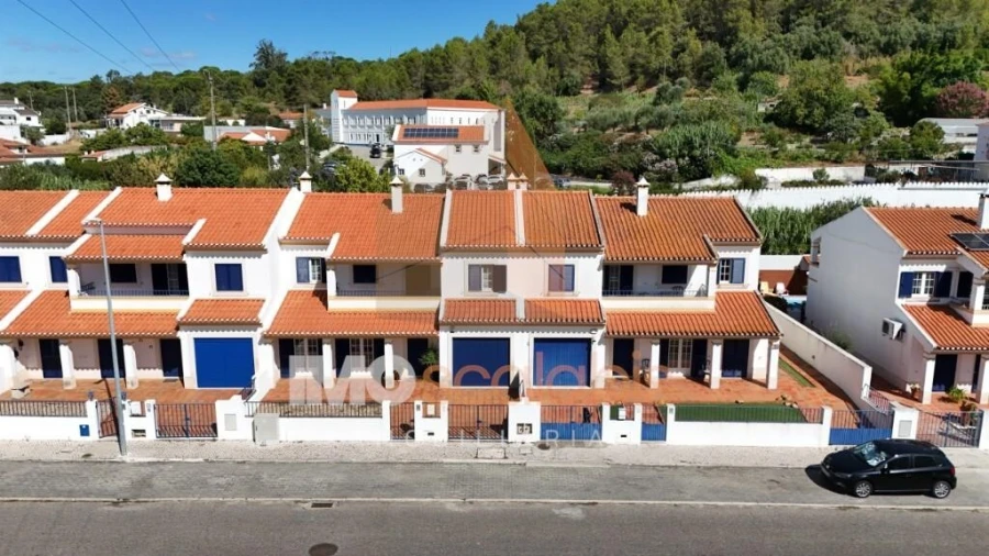 Moradia T4 para Venda em Vale de Santarem Foto 3