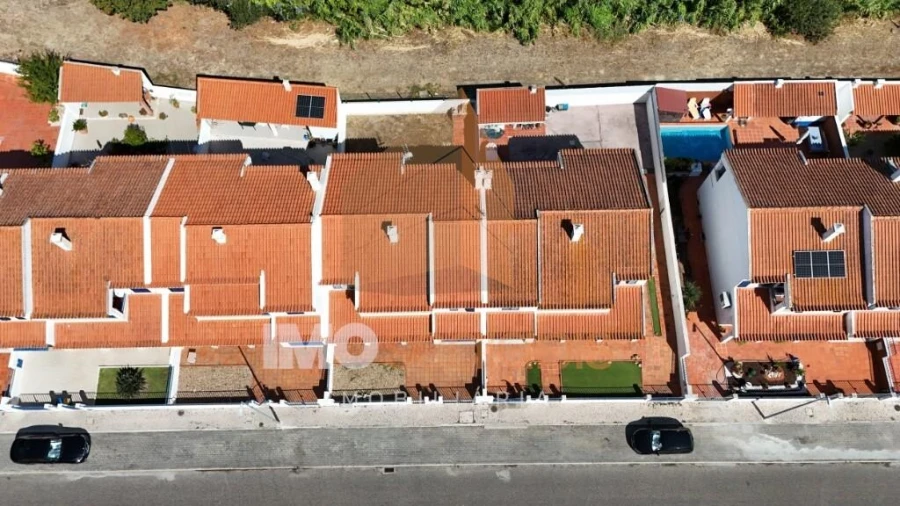 Moradia T4 para Venda em Vale de Santarem Foto 5