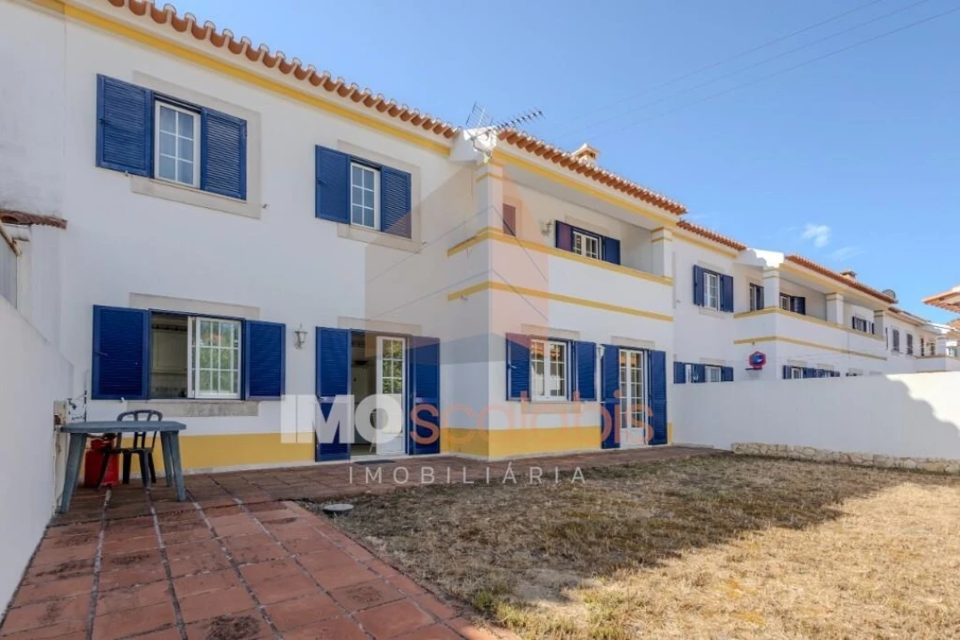 Moradia T4 para Venda em Vale de Santarem Foto 34