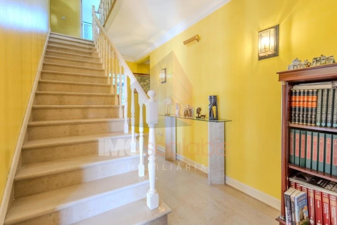 Moradia T4 para Venda em Vale de Santarem Foto 13