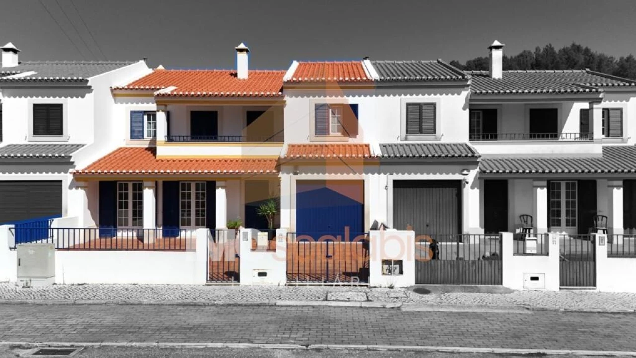 Moradia T4 para Venda em Vale de Santarem Foto 2