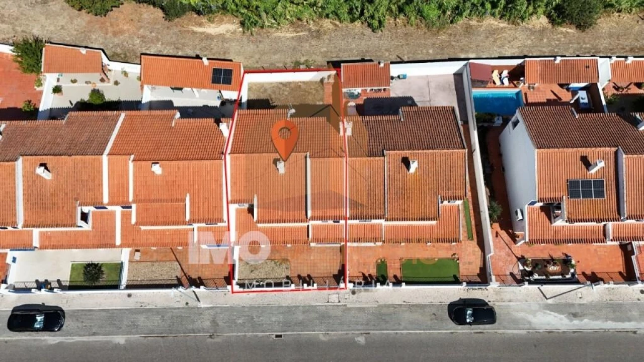 Moradia T4 para Venda em Vale de Santarem Foto 6