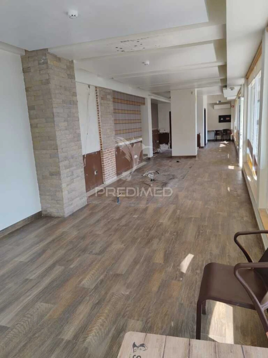 Loja para Venda em Alcobaça e Vestiaria Foto 7