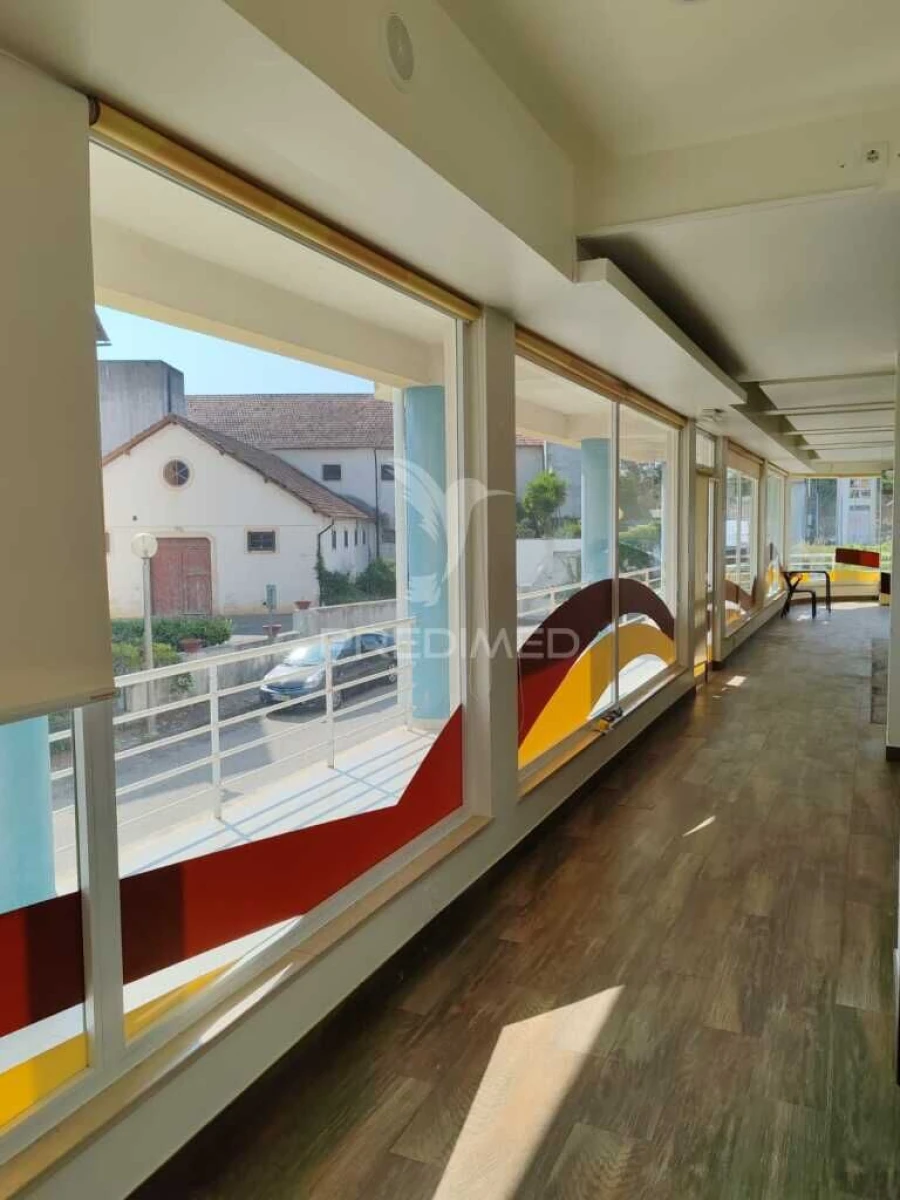 Loja para Venda em Alcobaça e Vestiaria Foto 18