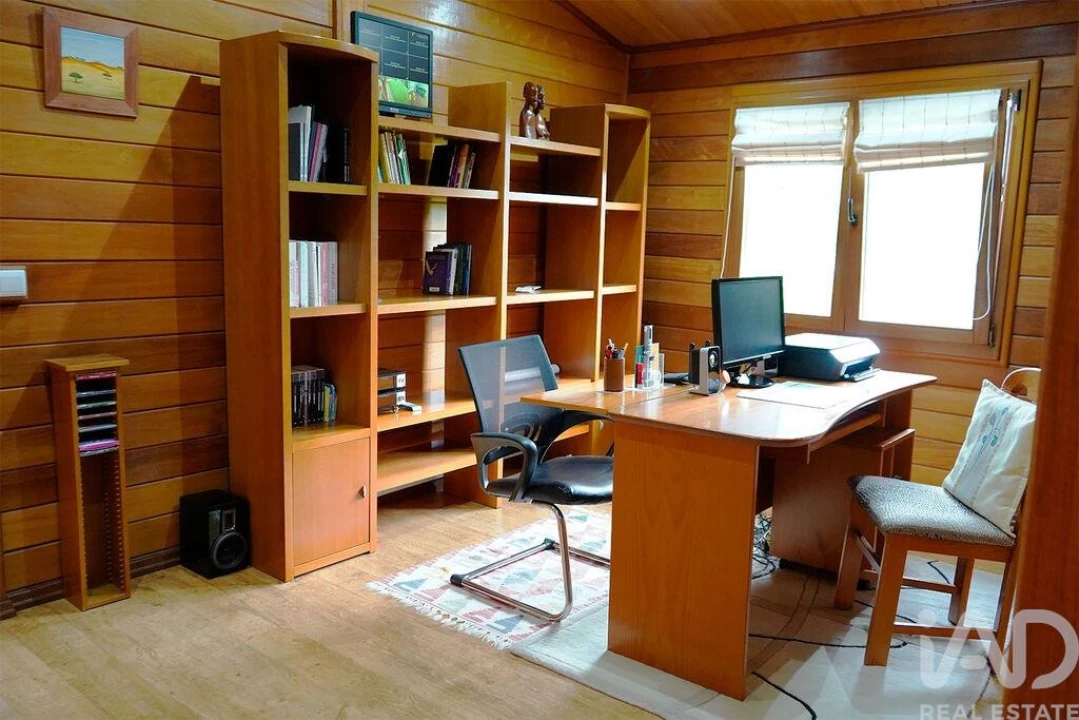 Moradia T4 para Venda em Juncal Foto 9